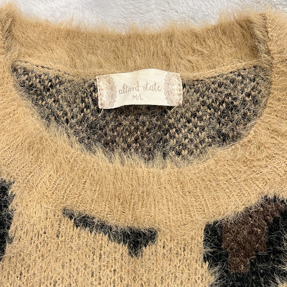 Altar’d state leopard sweater size M/L - Picture 2 of 2